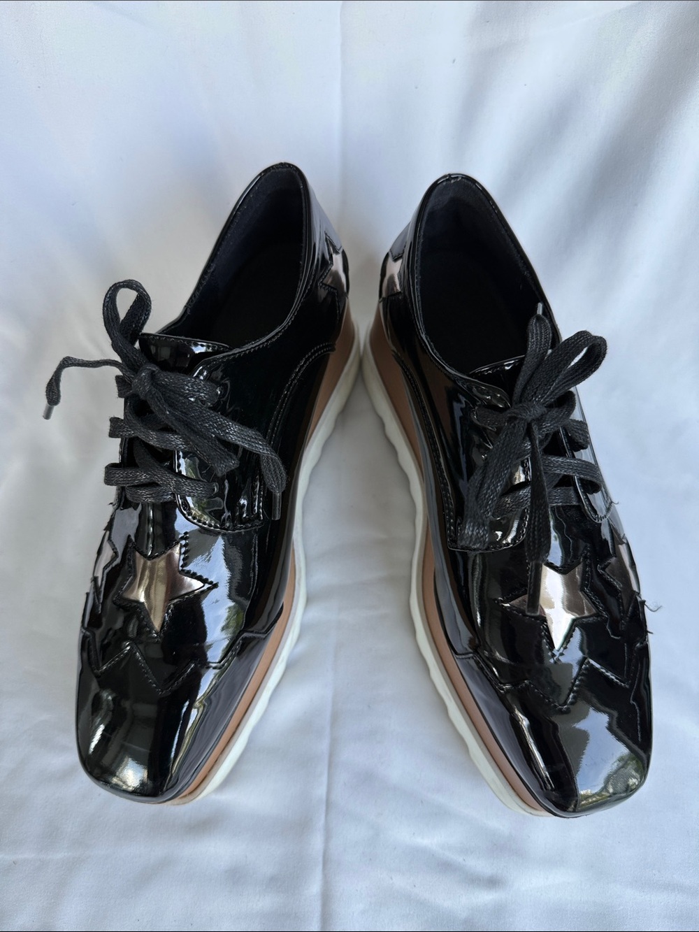 Designer inspired Black Patent Platform Lace-Up Shoes with Star Accents - Picture 4 of 9
